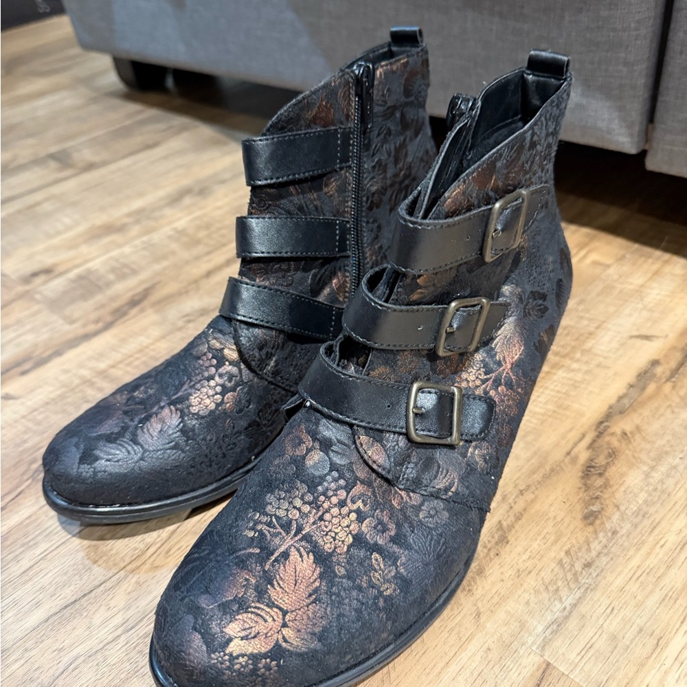 Remonte Floral Embossed Buckle Ankle Boots Size 41 US 10 - Picture 3 of 8